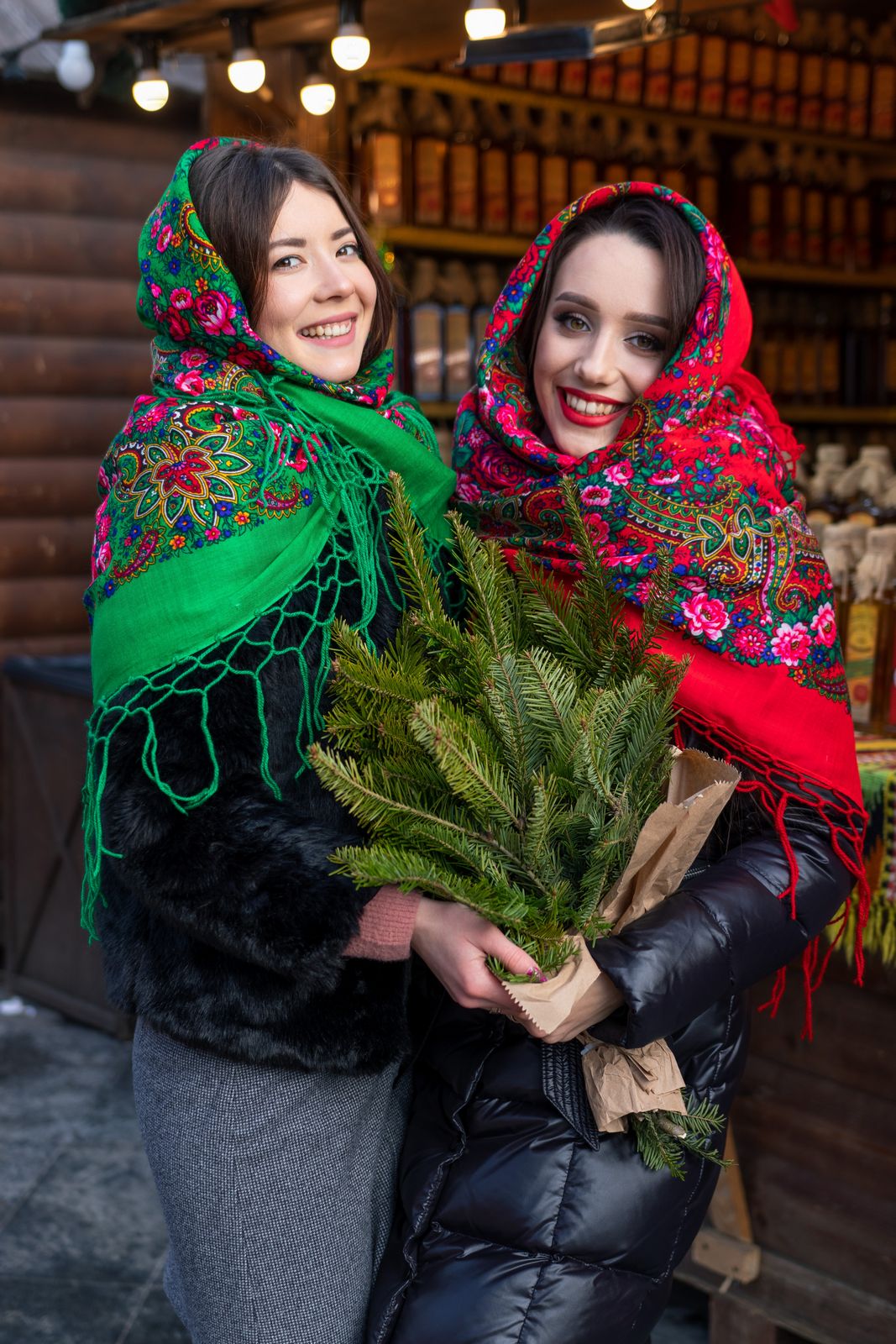 Зелена українська хустина з тороками "Мальви" - Зображення 2