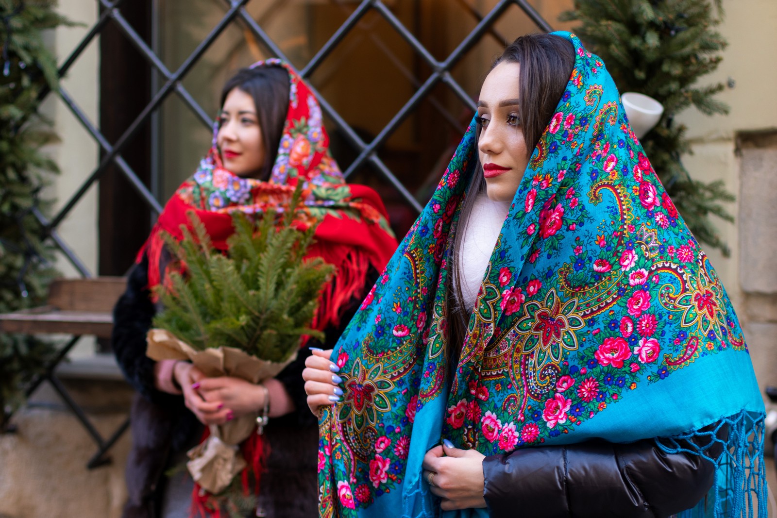 Блакитна українська хустина